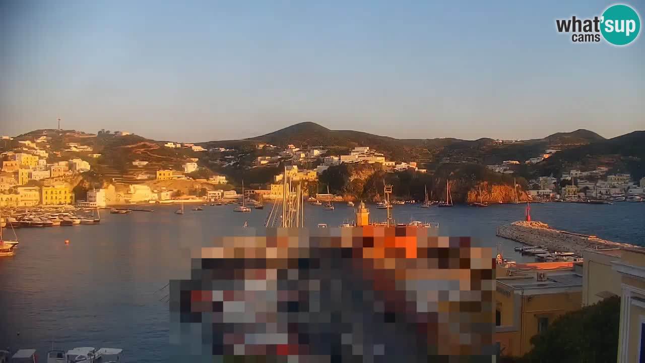 Otok Ponza web kamera Luka