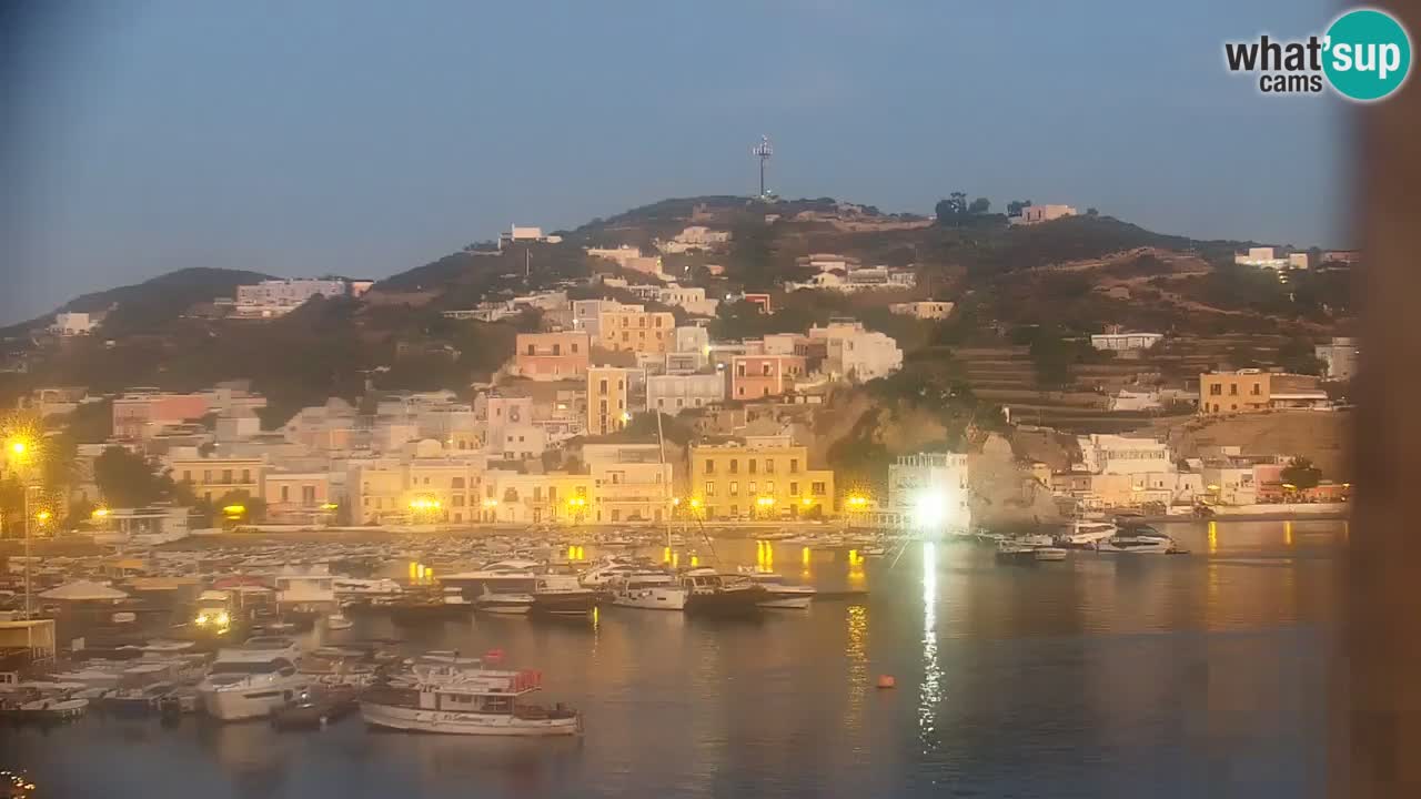 Isla de Ponza – puerto