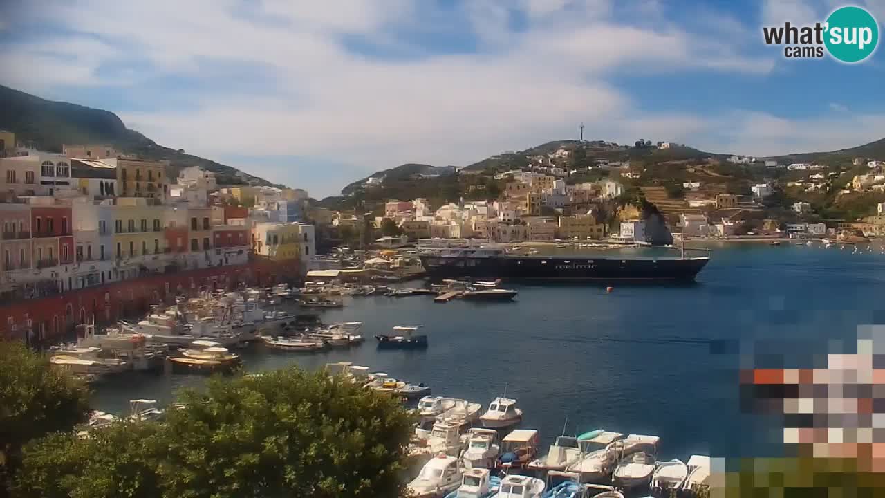 Island of Ponza livecam – the port webcam live