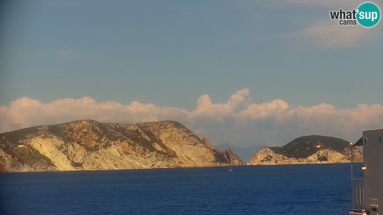 Island of Ponza livecam – the port webcam live