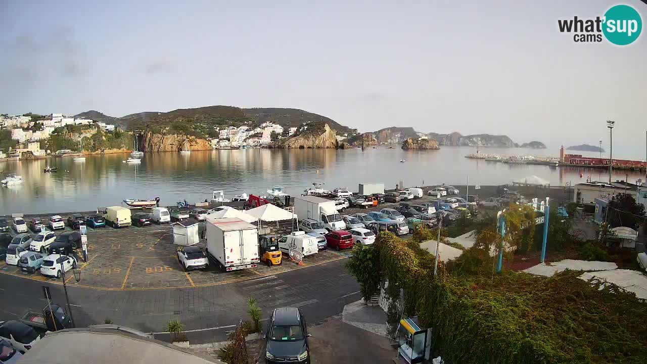 Insel Ponza Hafen webcam – Italien