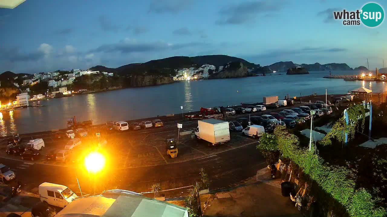 Insel Ponza Hafen webcam – Italien