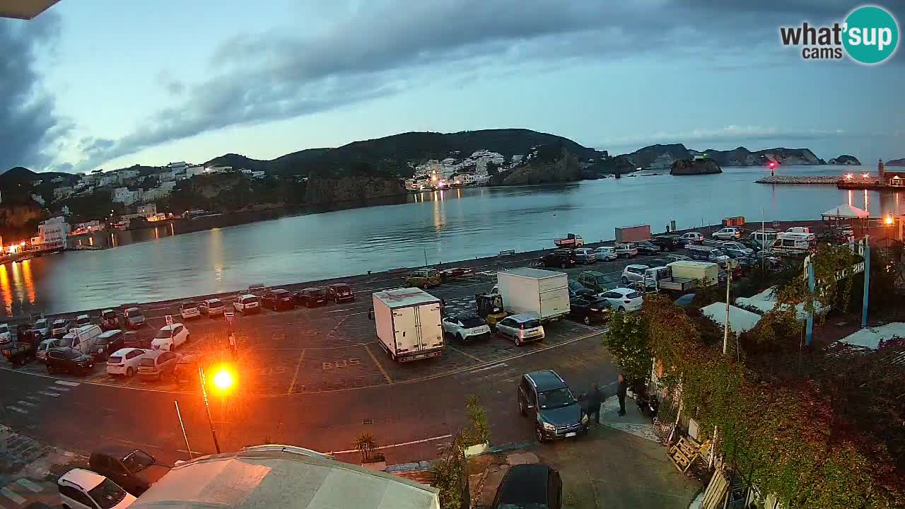 Pristanišče Ponza spletna kamera – Otok Ponza