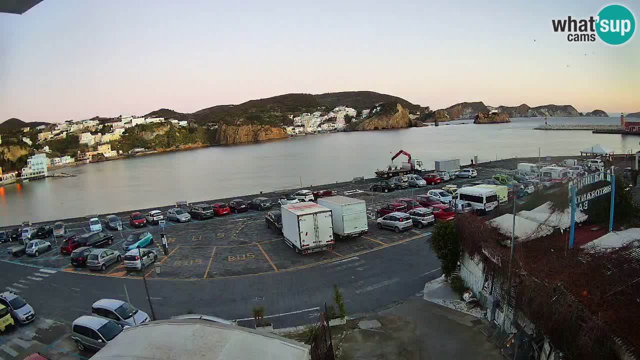 Insel Ponza Hafen webcam – Italien