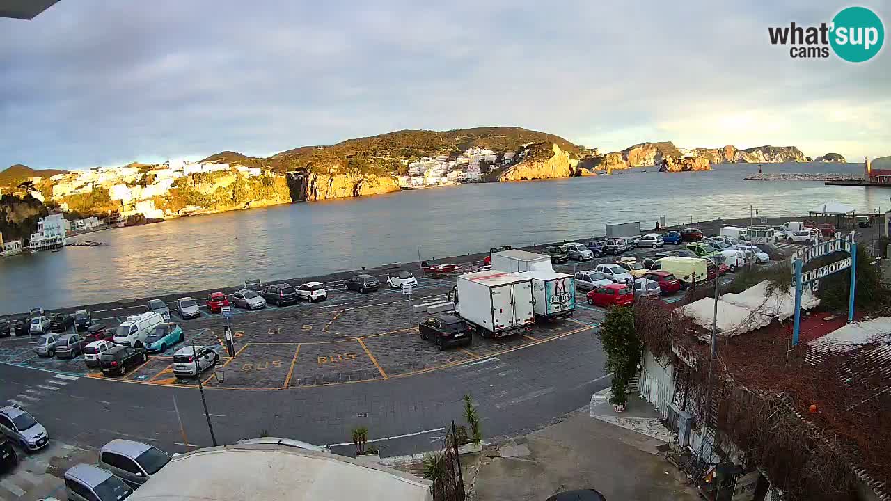 Insel Ponza Hafen webcam – Italien