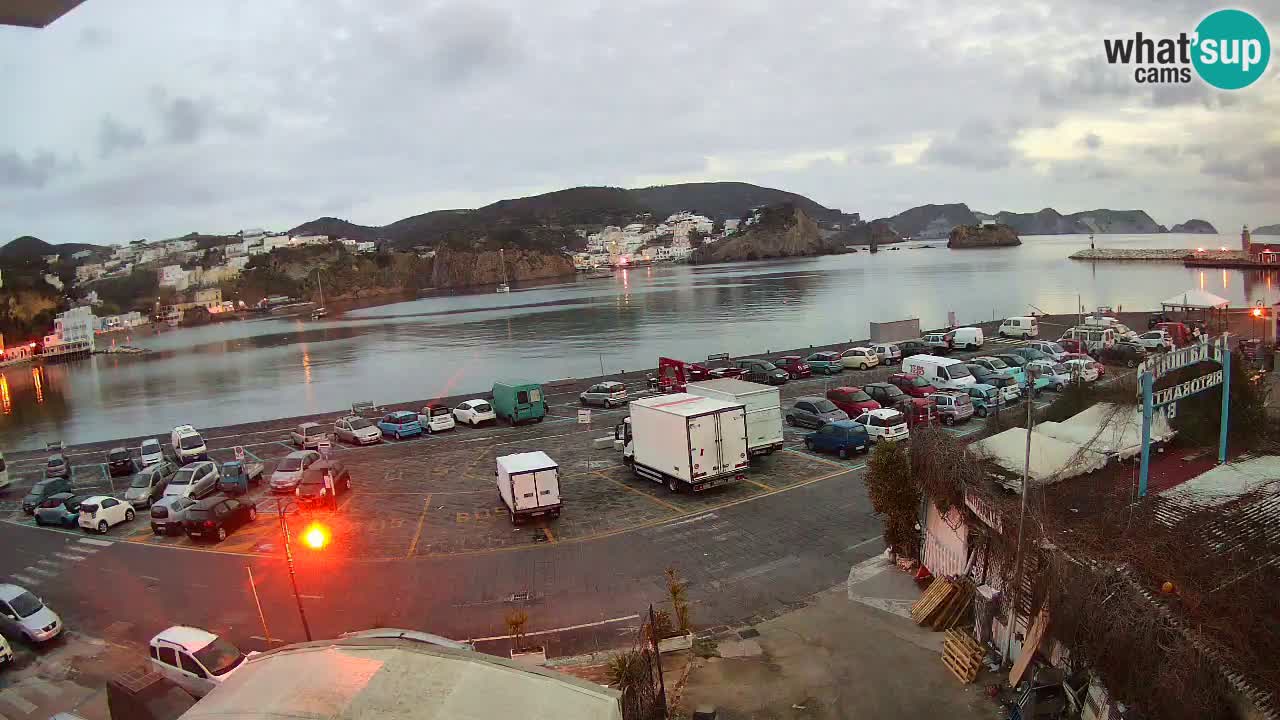 Insel Ponza Hafen webcam – Italien