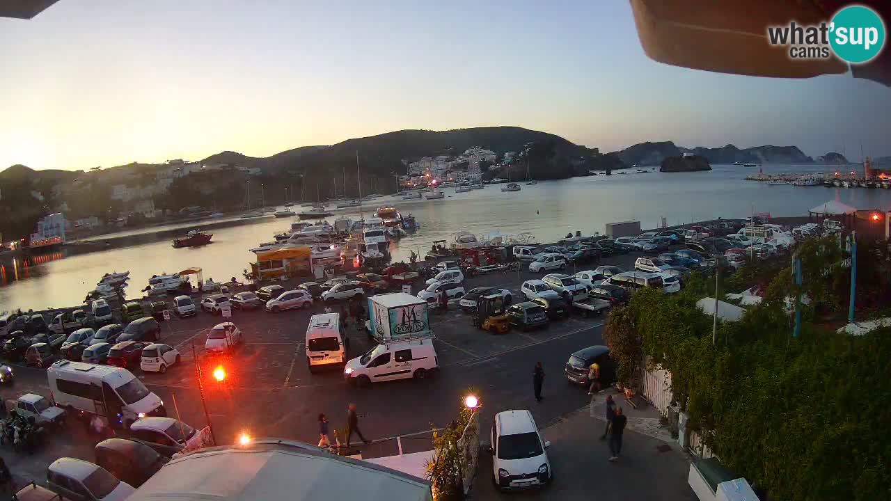 Pristanišče Ponza spletna kamera – Otok Ponza