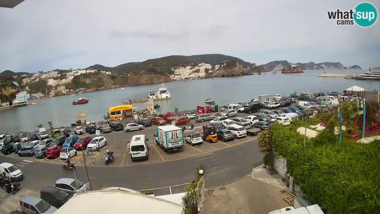 Pristanišče Ponza spletna kamera – Otok Ponza