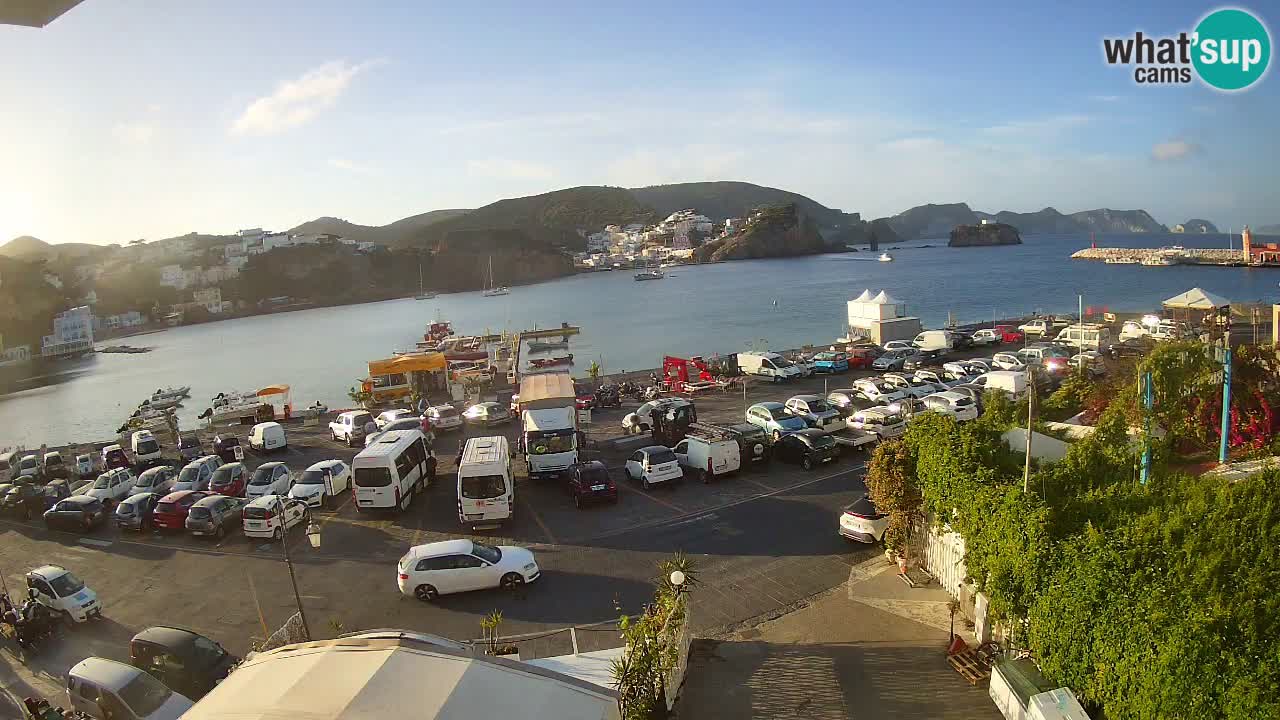 Insel Ponza Hafen webcam – Italien