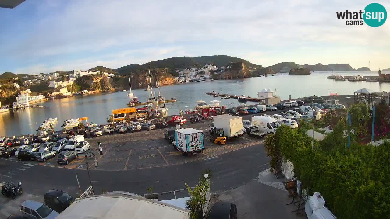 Pristanišče Ponza spletna kamera – Otok Ponza