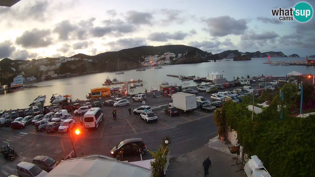 Insel Ponza Hafen webcam – Italien