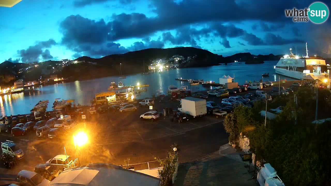 Pristanišče Ponza spletna kamera – Otok Ponza