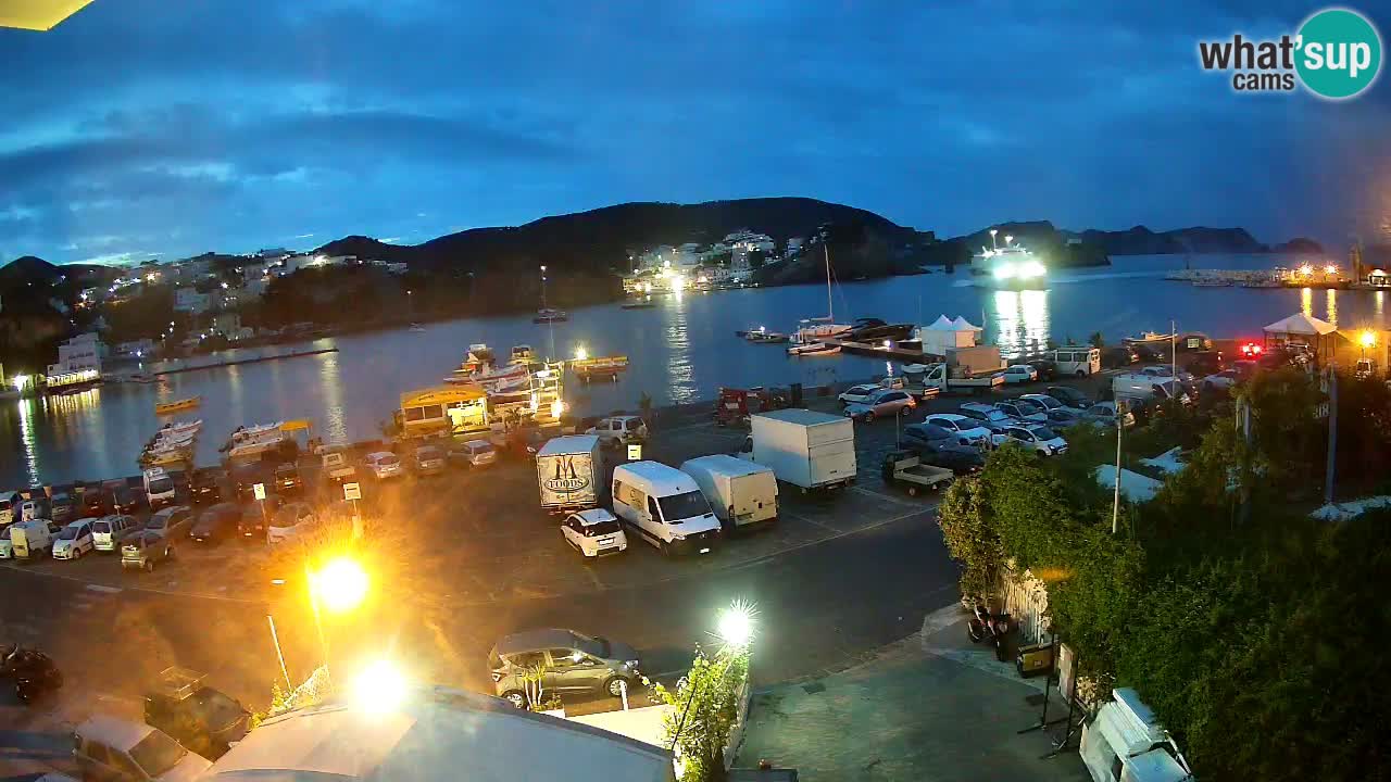 Pristanišče Ponza spletna kamera – Otok Ponza