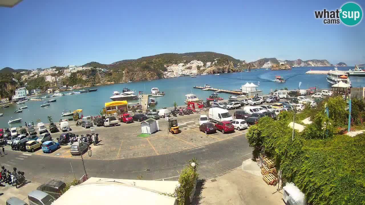 Pristanišče Ponza spletna kamera – Otok Ponza