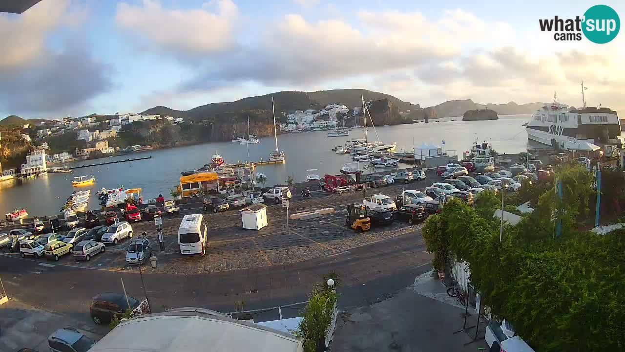 Insel Ponza Hafen webcam – Italien