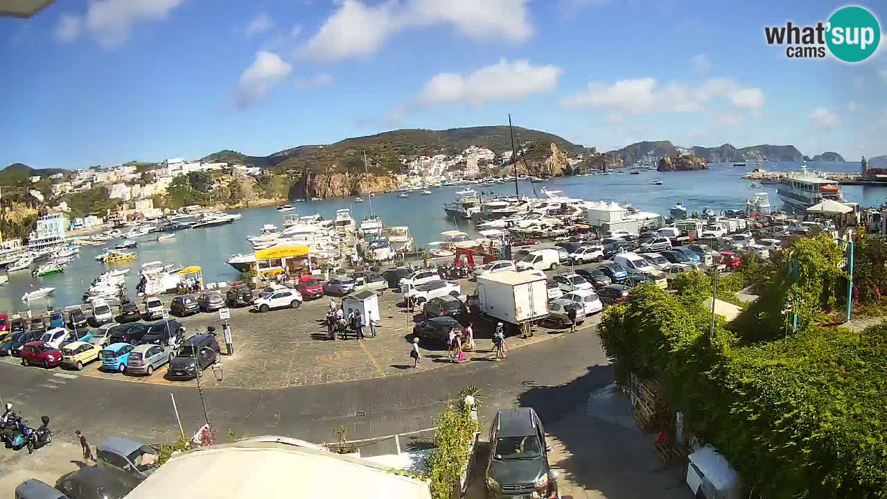 Pristanišče Ponza spletna kamera – Otok Ponza