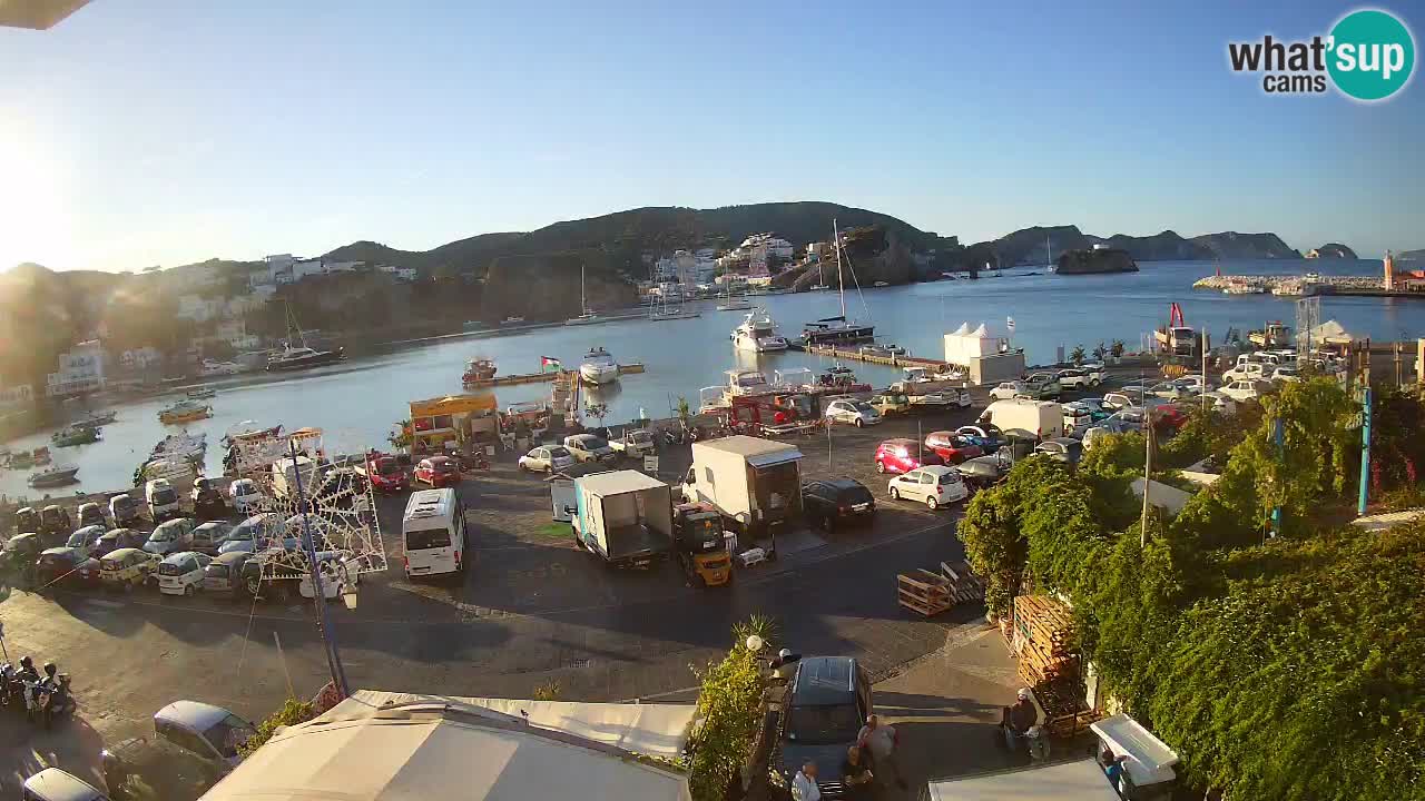 Pristanišče Ponza spletna kamera – Otok Ponza