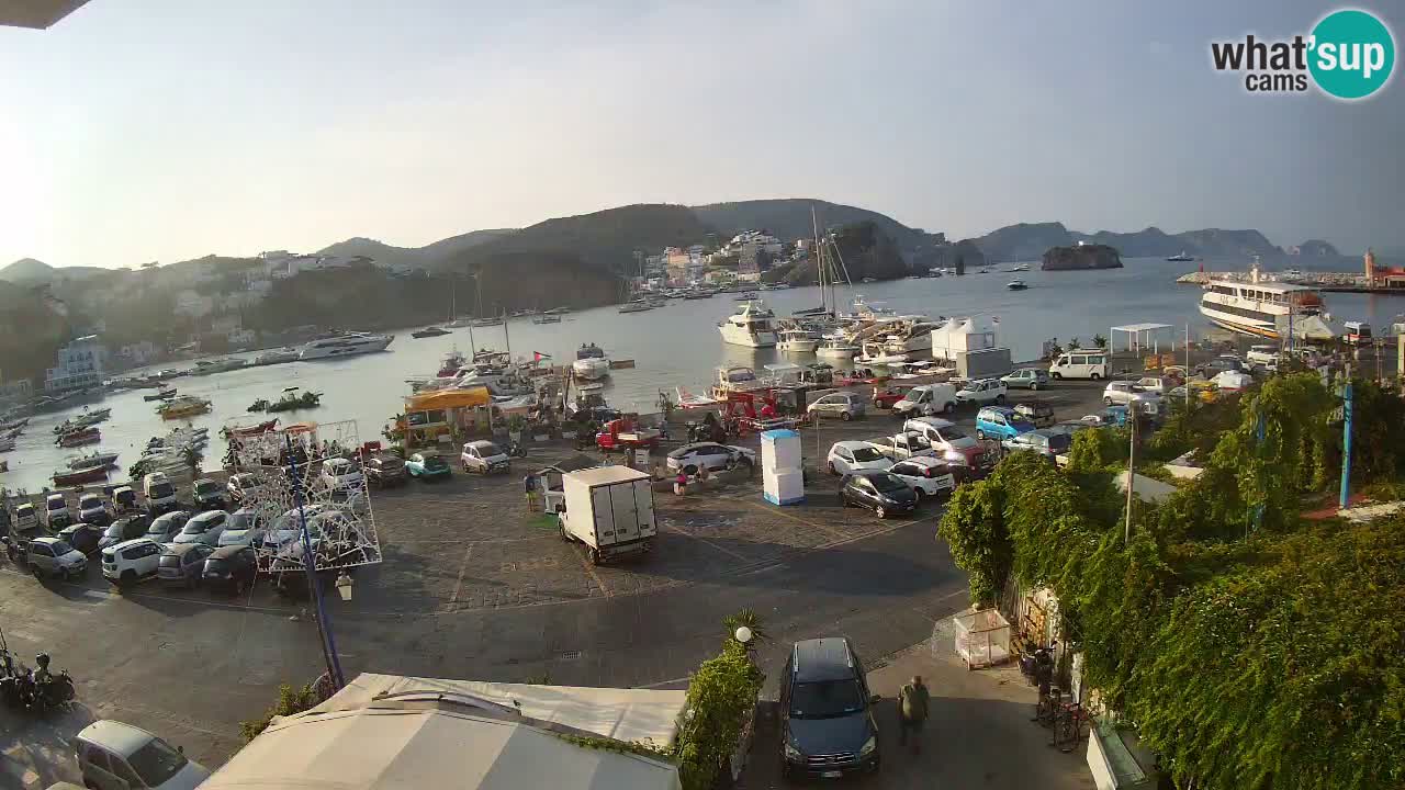 Insel Ponza Hafen webcam – Italien