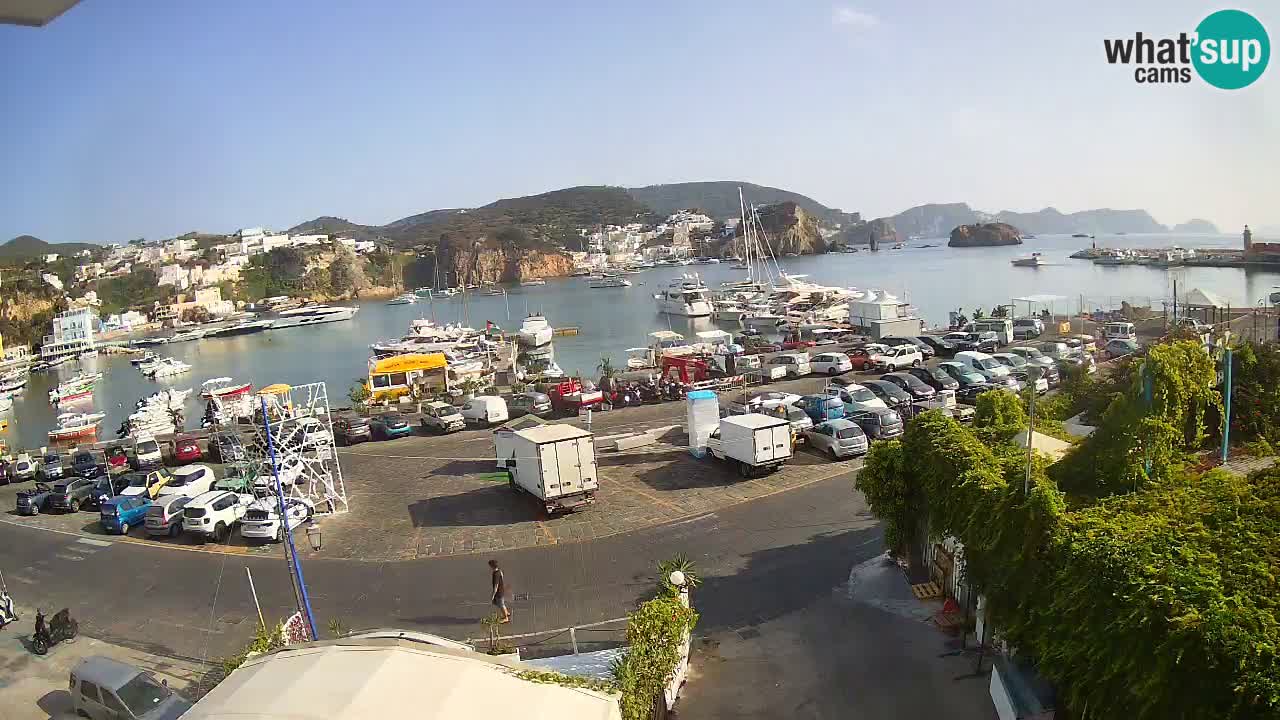 Pristanišče Ponza spletna kamera – Otok Ponza