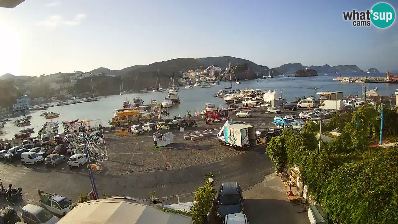 Pristanišče Ponza spletna kamera – Otok Ponza