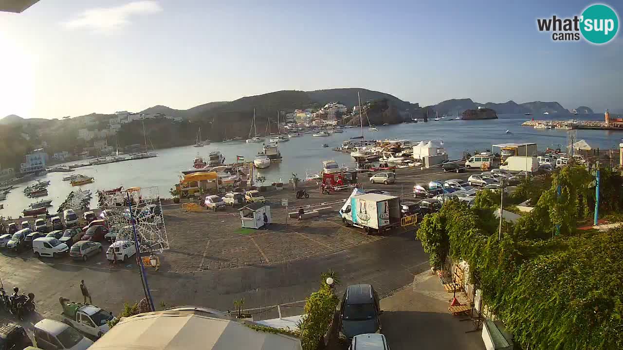 Pristanišče Ponza spletna kamera – Otok Ponza