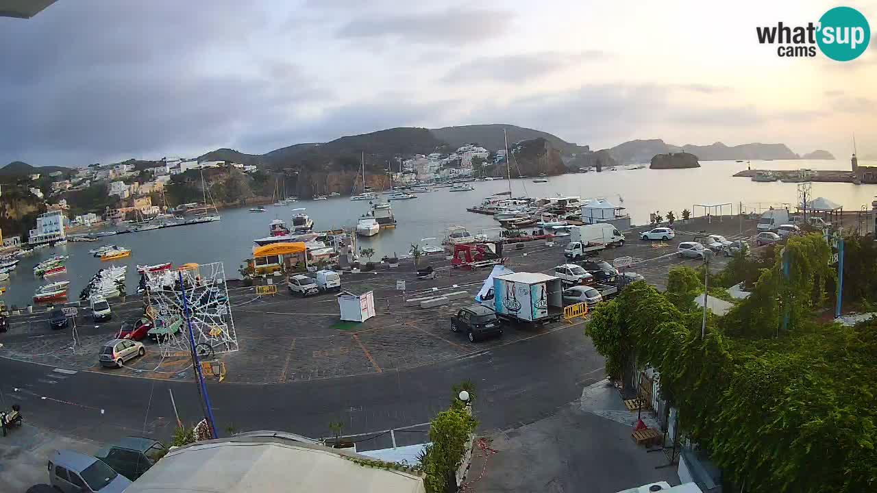 Insel Ponza Hafen webcam – Italien