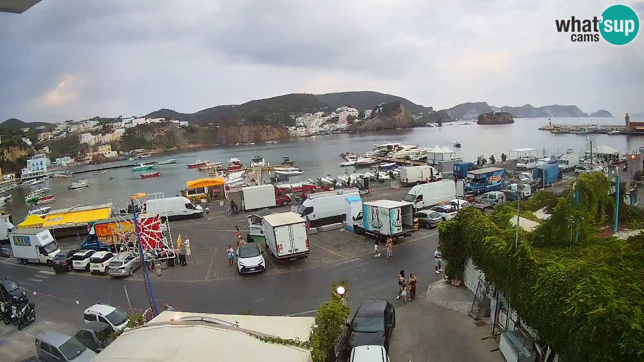 Pristanišče Ponza spletna kamera – Otok Ponza