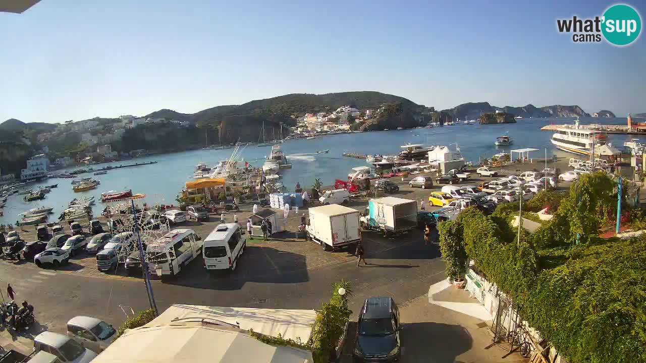 Pristanišče Ponza spletna kamera – Otok Ponza
