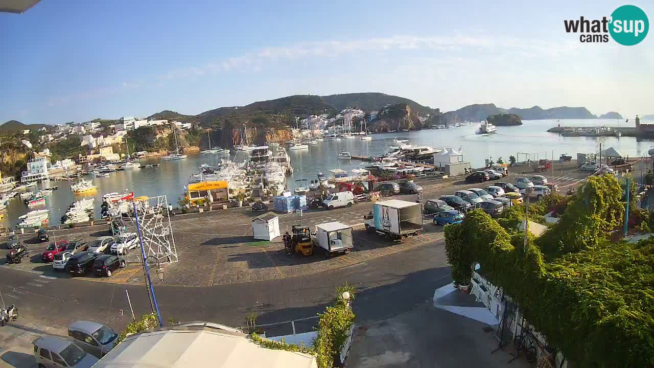 Insel Ponza Hafen webcam – Italien