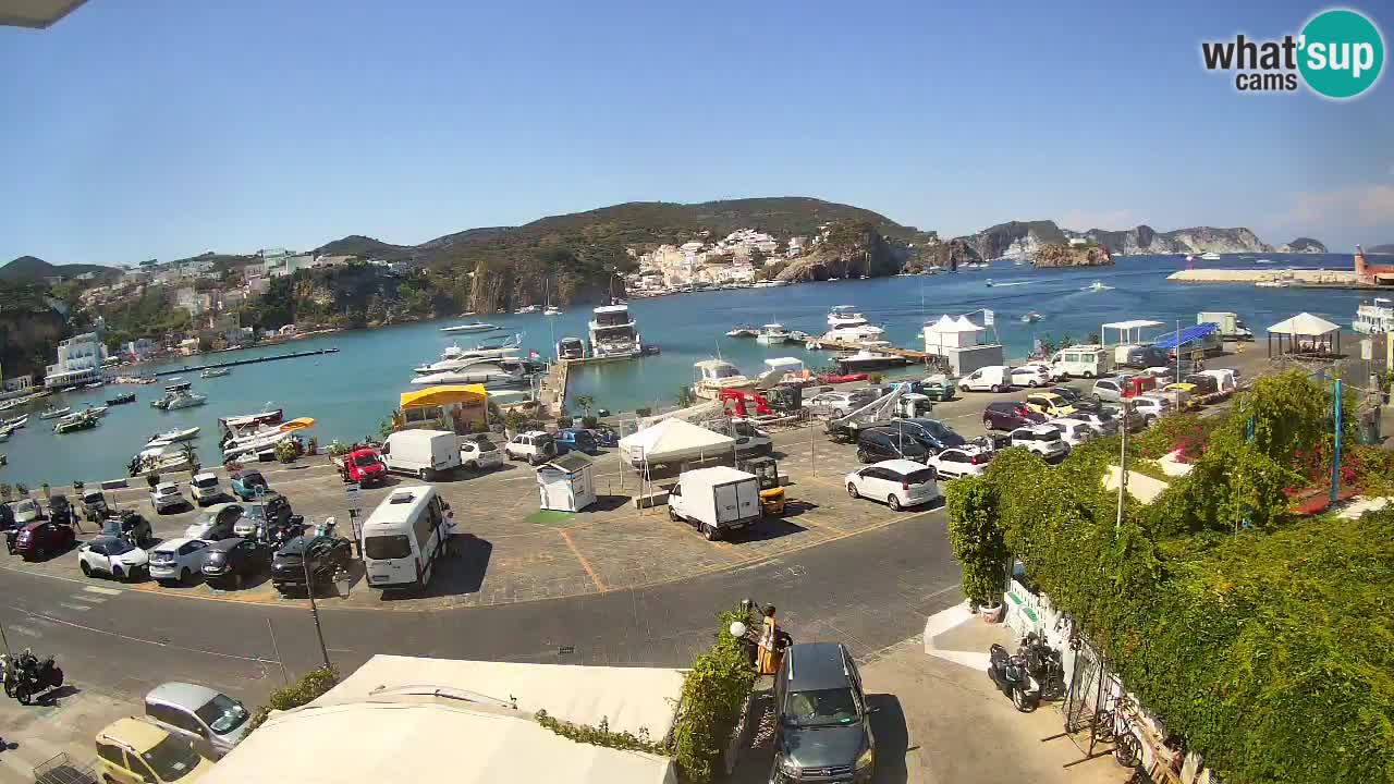 Pristanišče Ponza spletna kamera – Otok Ponza
