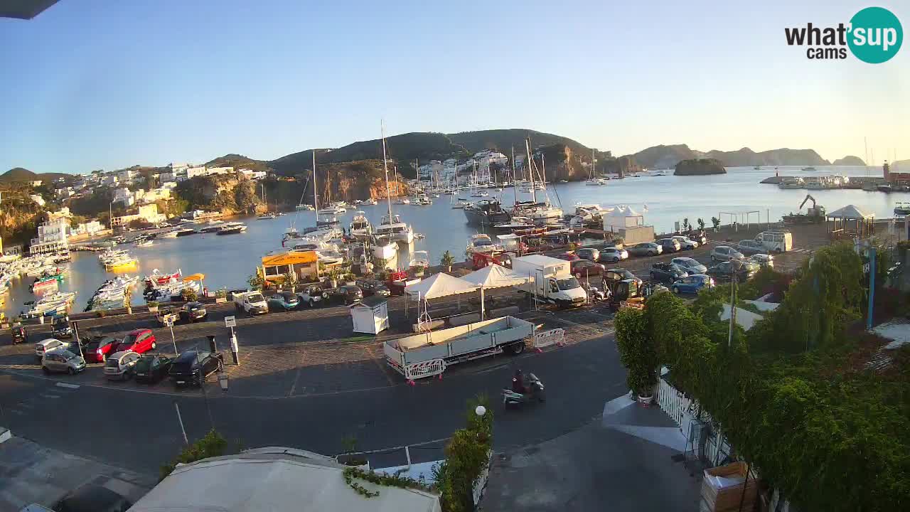 Pristanišče Ponza spletna kamera – Otok Ponza