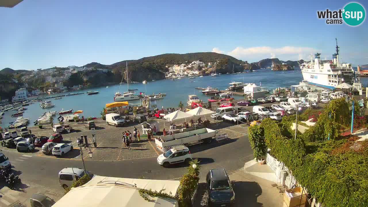 Pristanišče Ponza spletna kamera – Otok Ponza