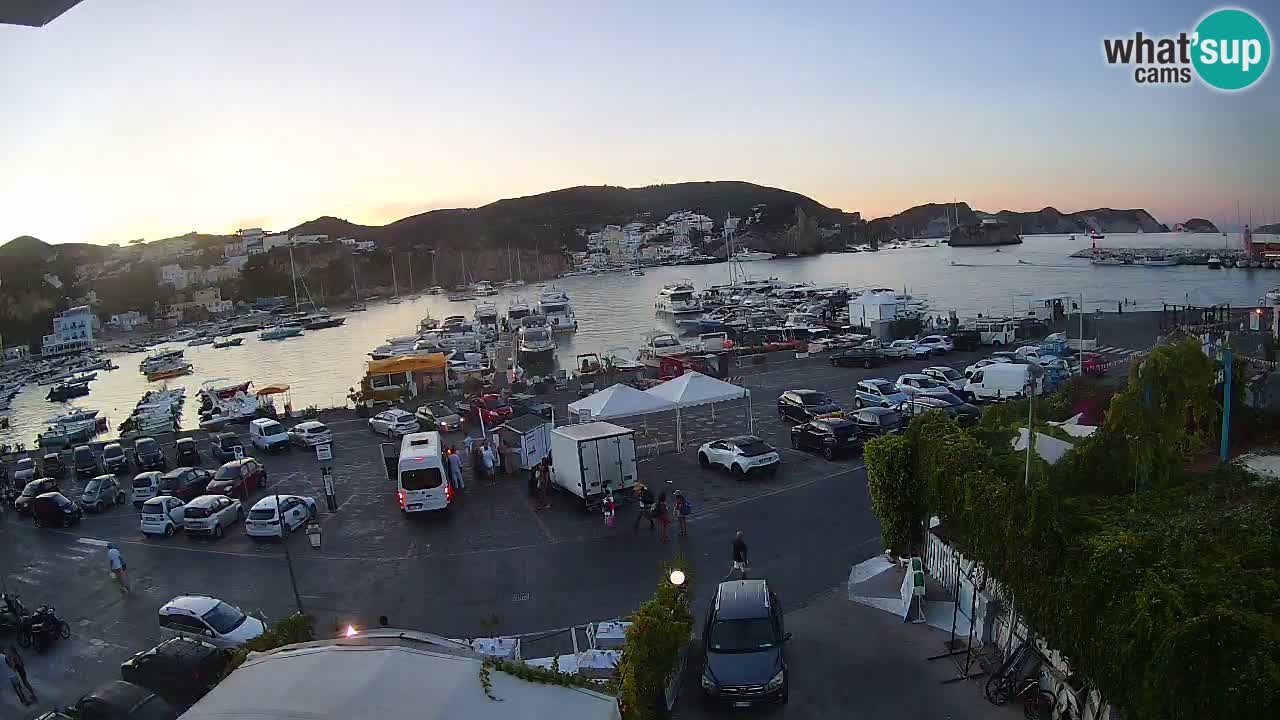 Pristanišče Ponza spletna kamera – Otok Ponza