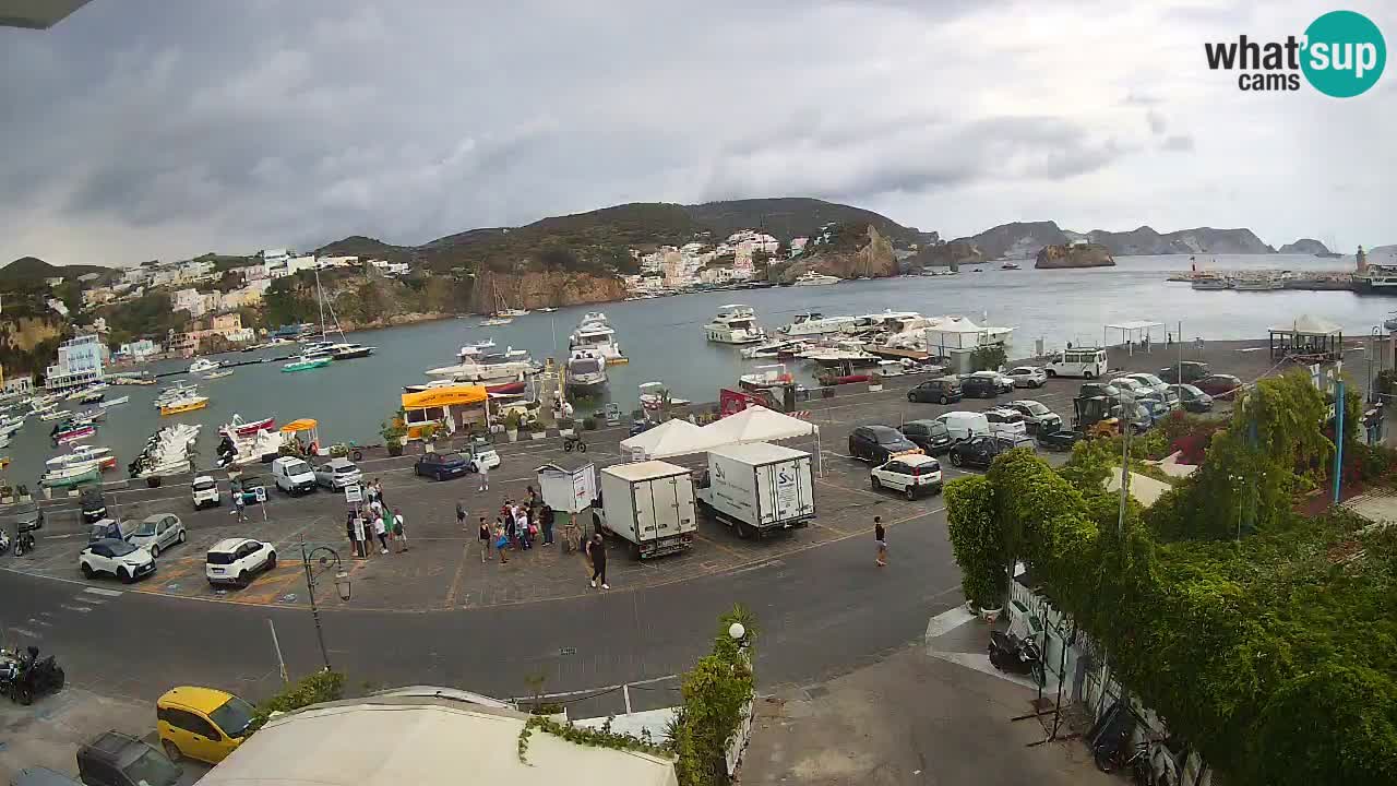 Pristanišče Ponza spletna kamera – Otok Ponza