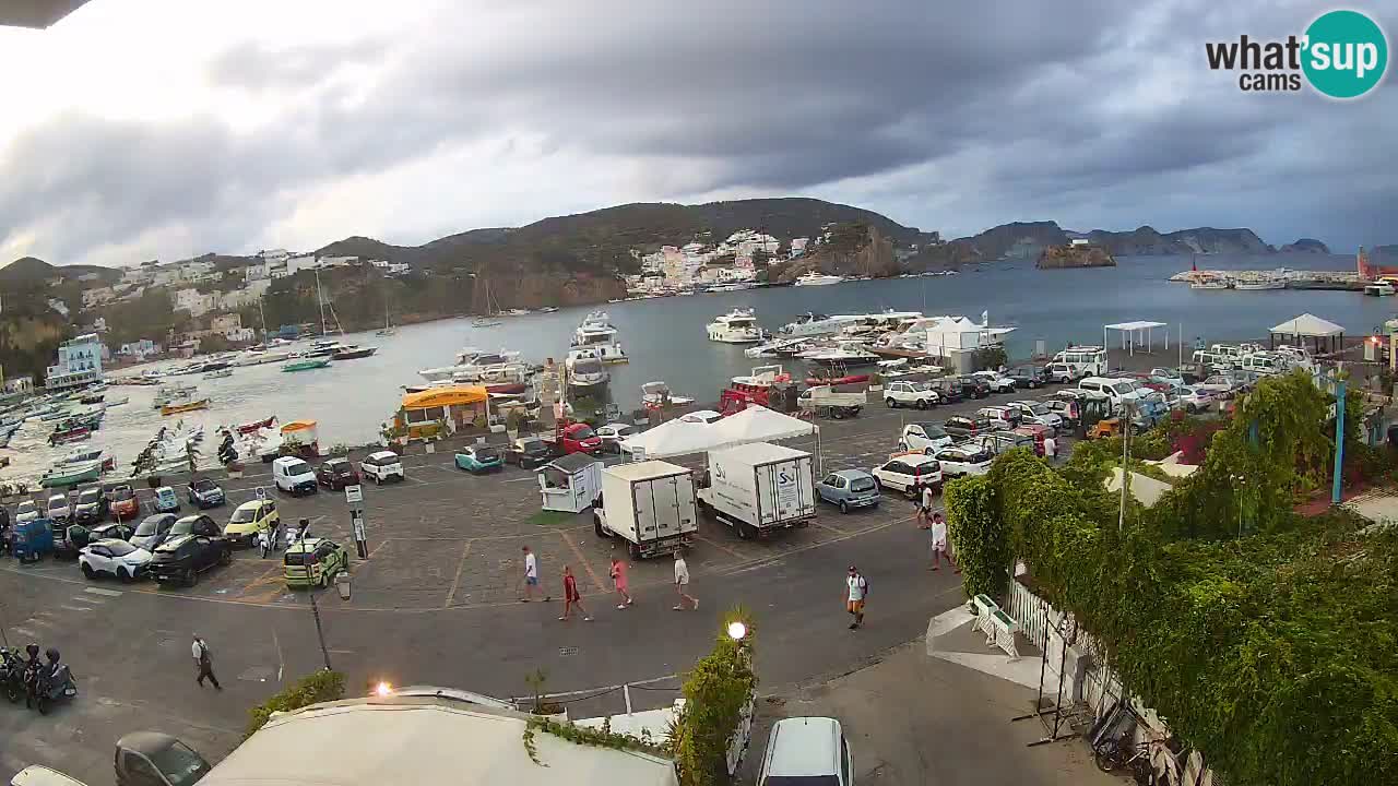 Pristanišče Ponza spletna kamera – Otok Ponza