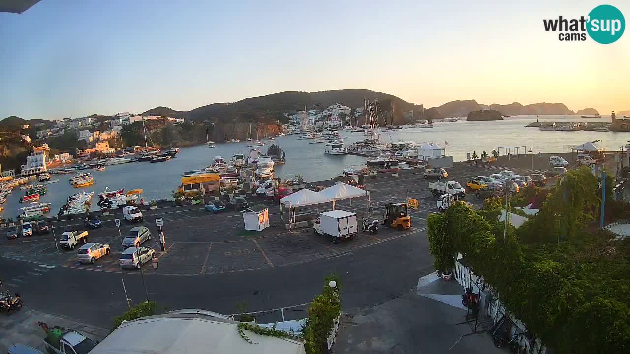 Insel Ponza Hafen webcam – Italien