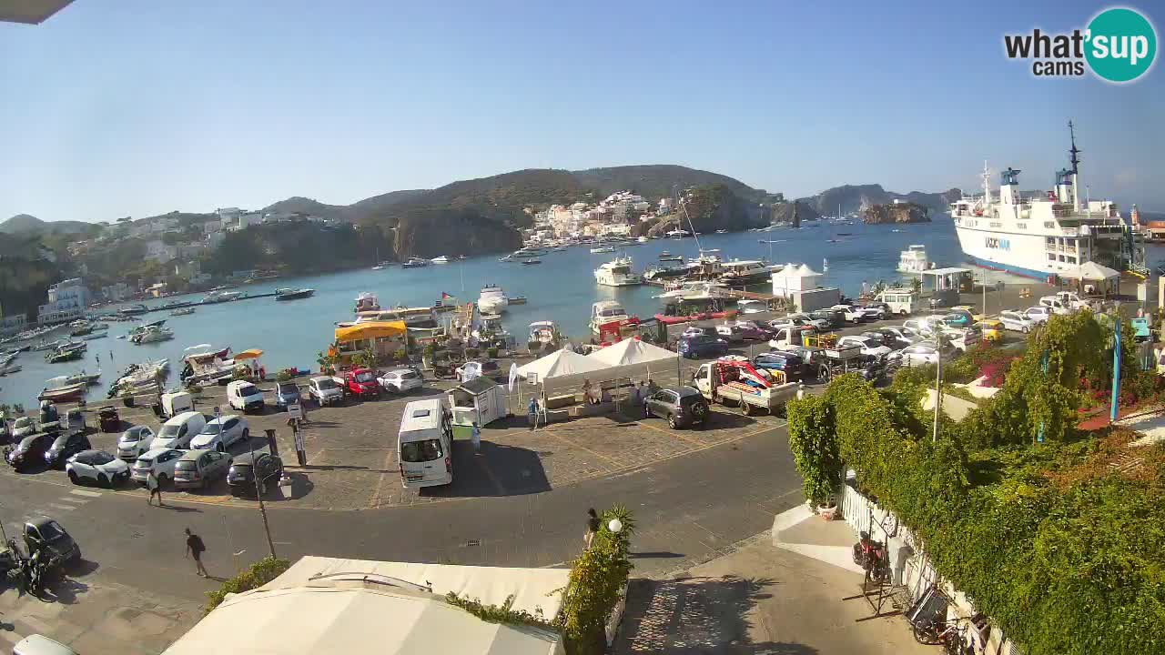 Pristanišče Ponza spletna kamera – Otok Ponza
