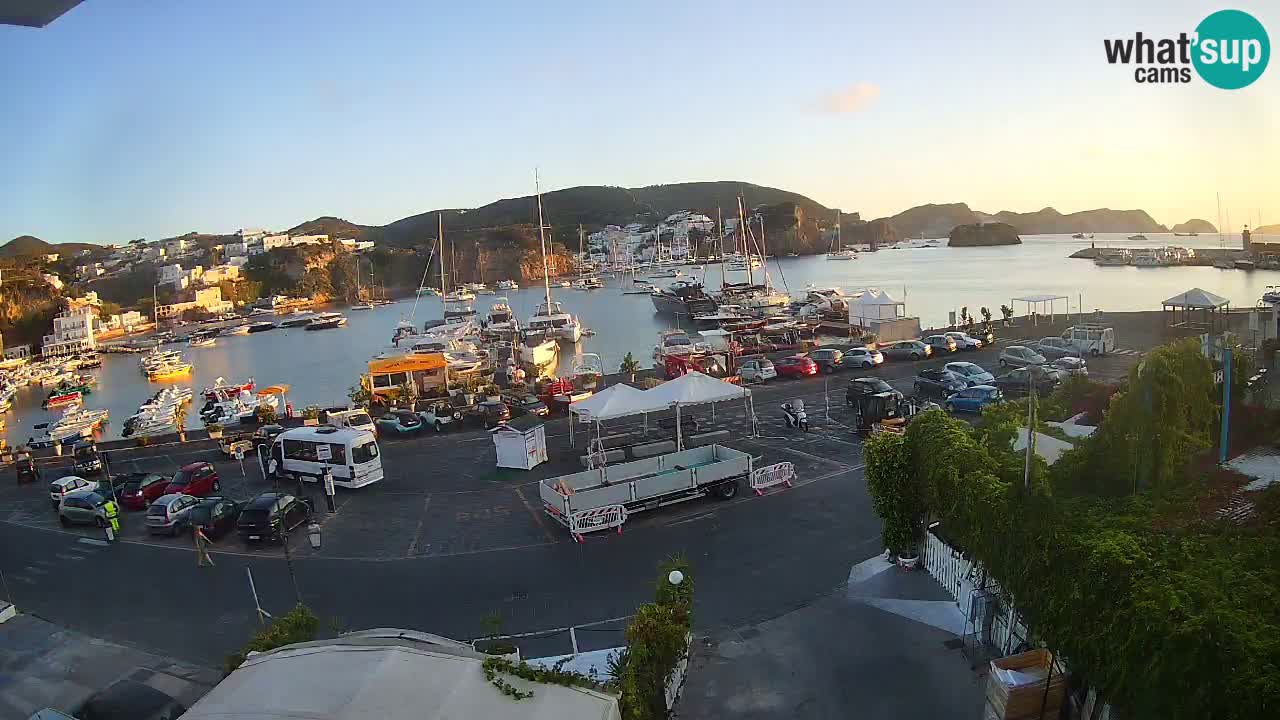 Insel Ponza Hafen webcam – Italien