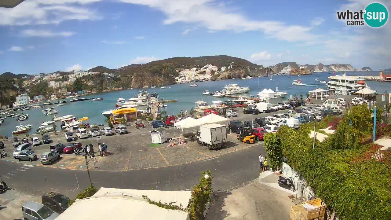 Pristanišče Ponza spletna kamera – Otok Ponza