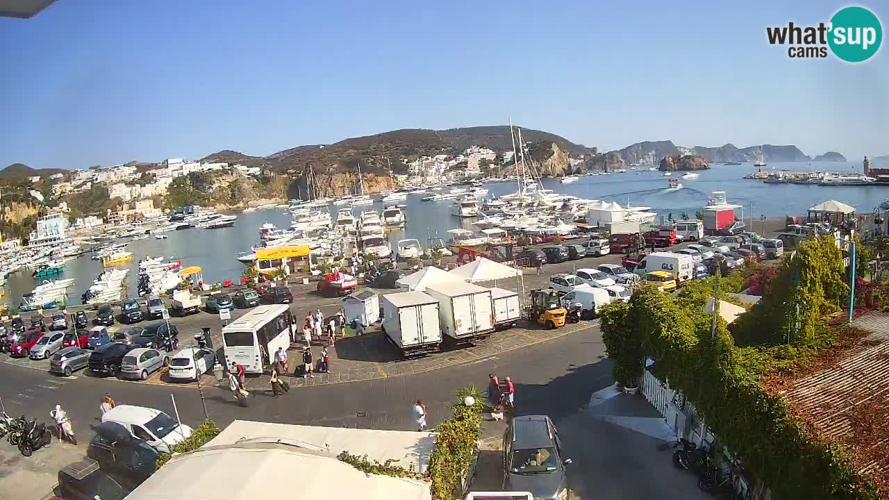 Pristanišče Ponza spletna kamera – Otok Ponza