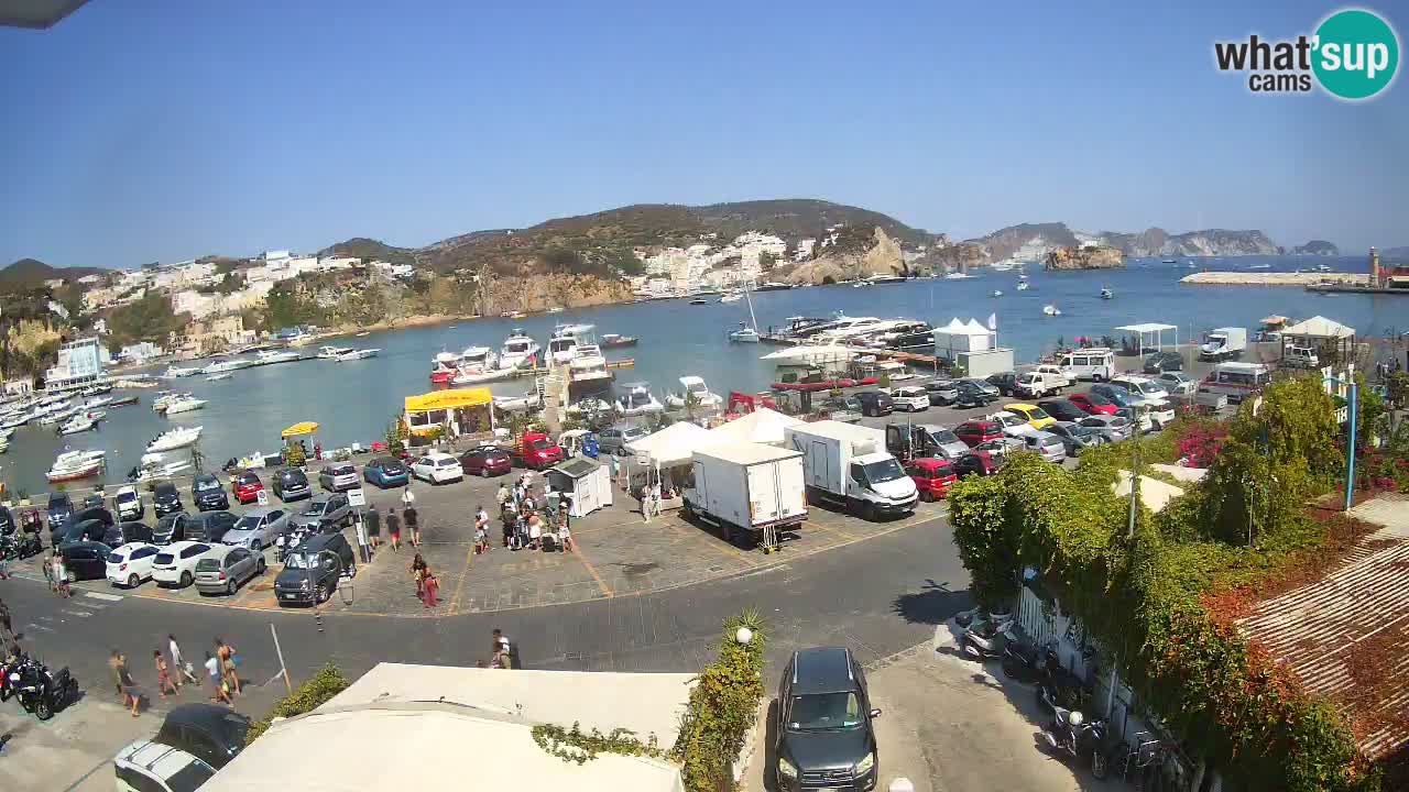 Pristanišče Ponza spletna kamera – Otok Ponza