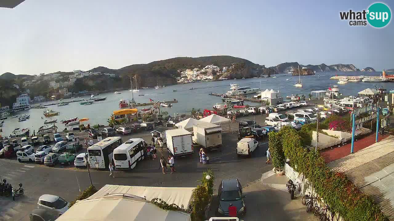 Pristanišče Ponza spletna kamera – Otok Ponza