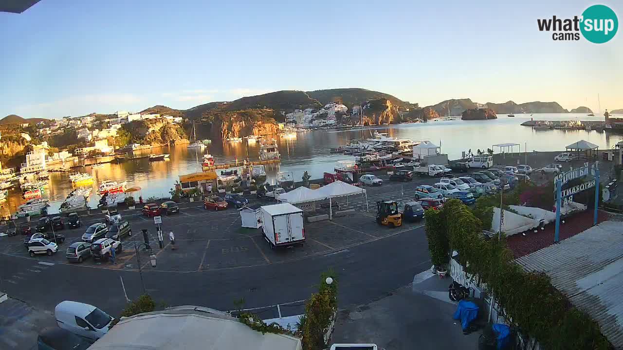 Insel Ponza Hafen webcam – Italien