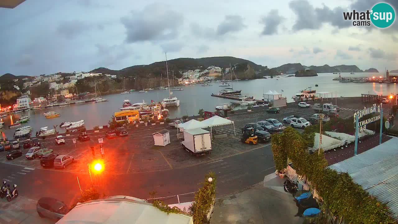 Insel Ponza Hafen webcam – Italien