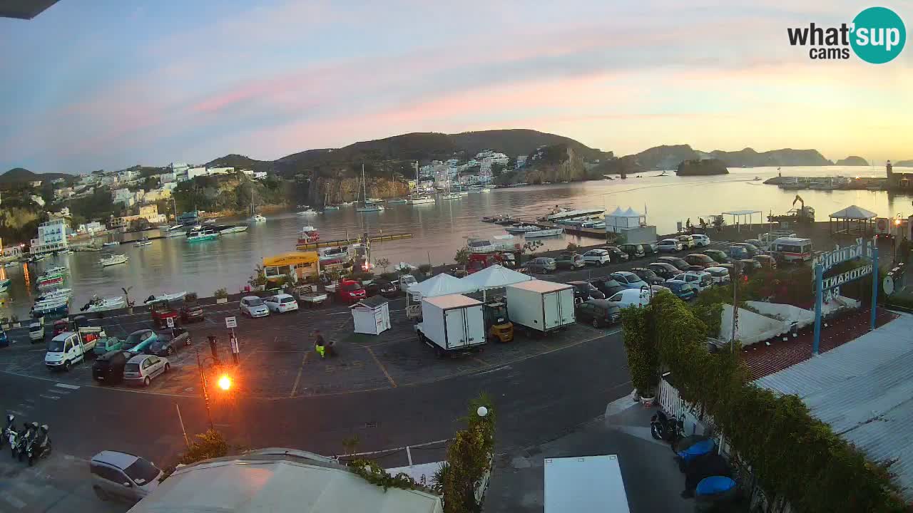 Pristanišče Ponza spletna kamera – Otok Ponza