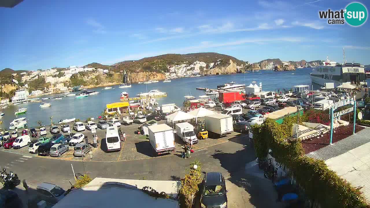 Pristanišče Ponza spletna kamera – Otok Ponza