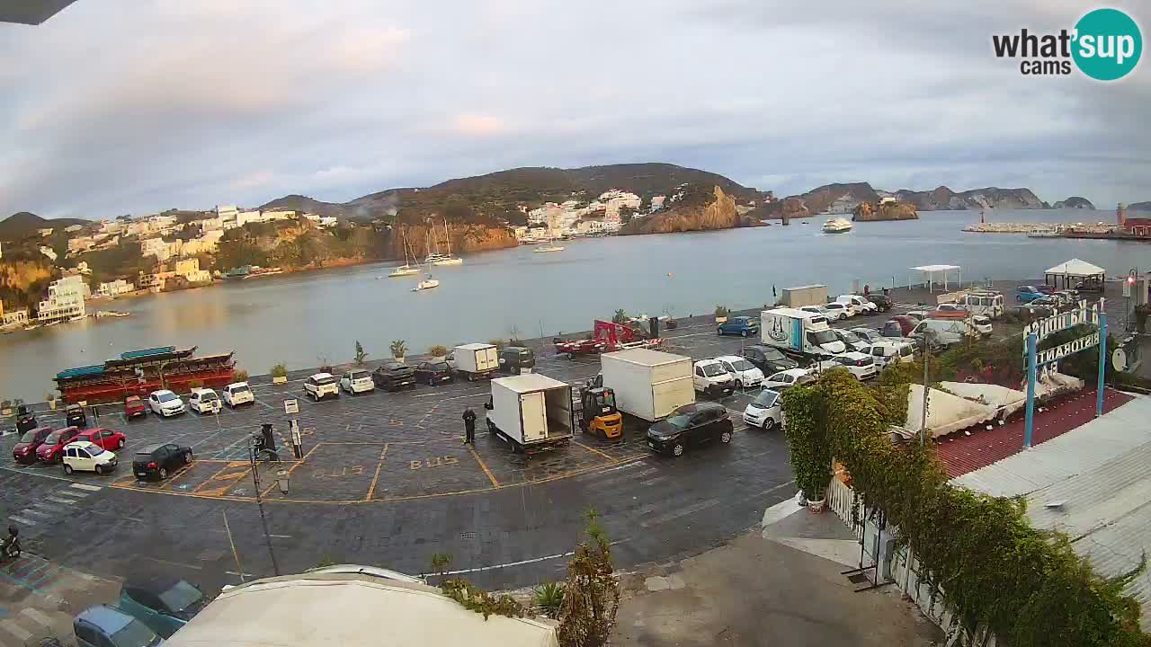 Insel Ponza Hafen webcam – Italien