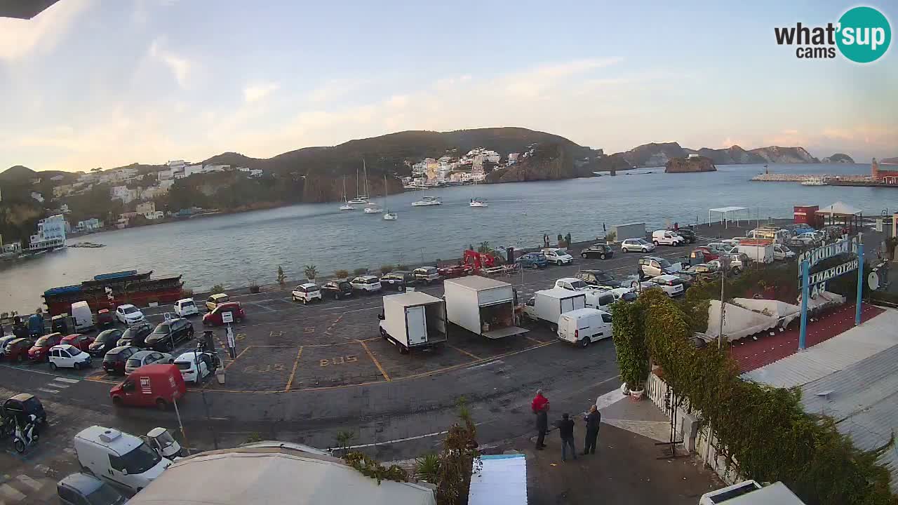 Pristanišče Ponza spletna kamera – Otok Ponza