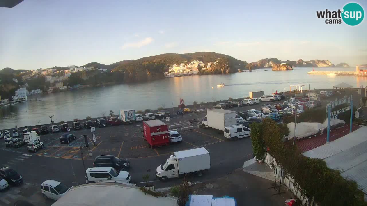Insel Ponza Hafen webcam – Italien