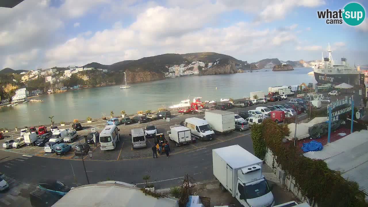 Pristanišče Ponza spletna kamera – Otok Ponza
